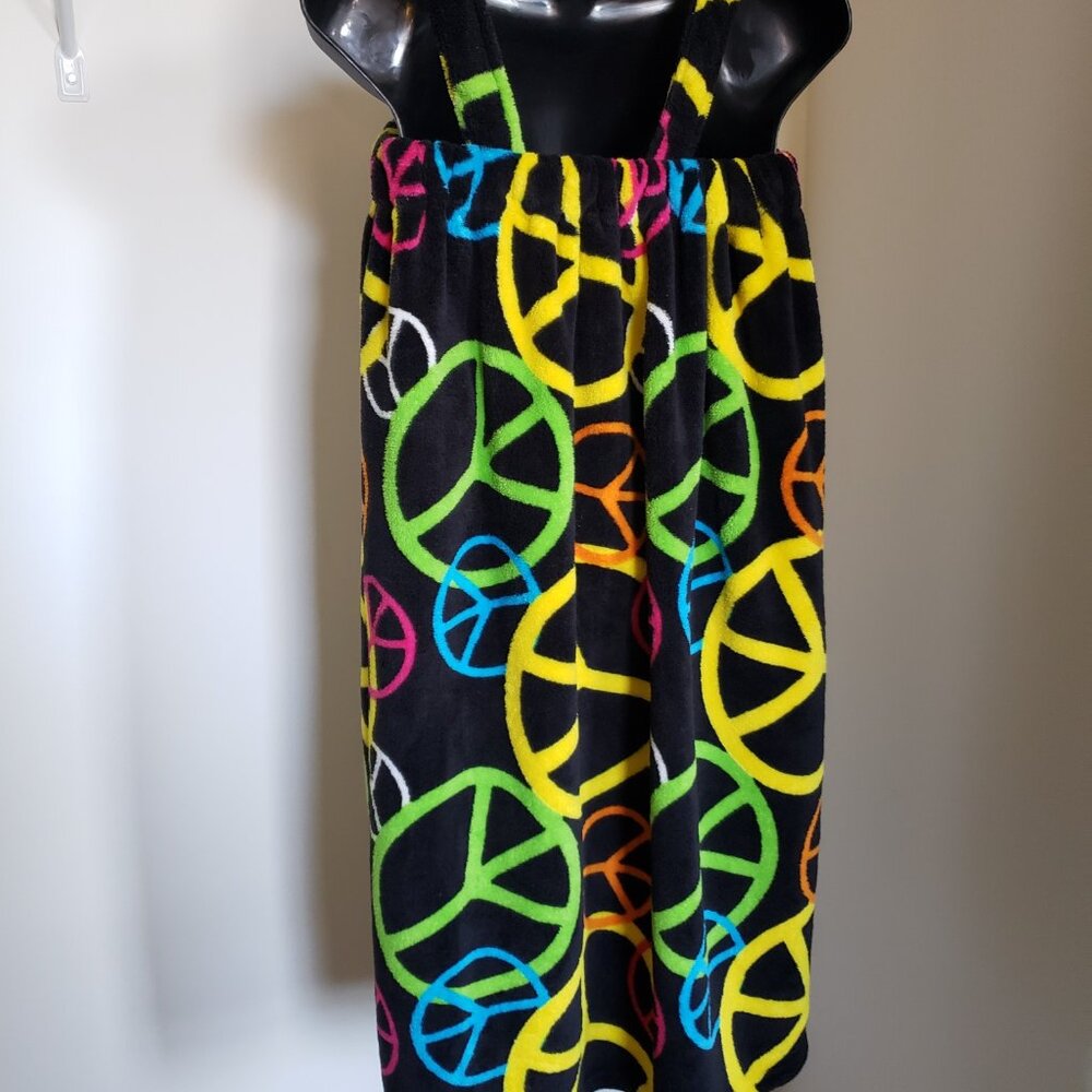 Coral Fleece Bath or Beach Wrap w/removable straps